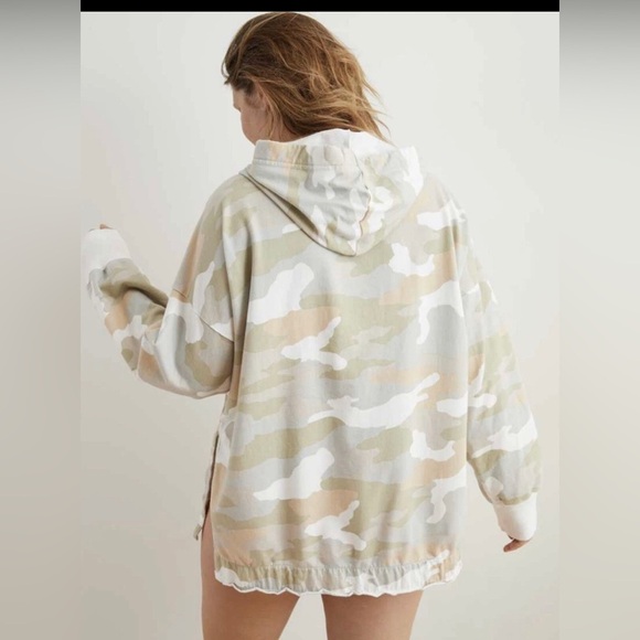 Aerie Size Small Oversized Sun Washed Dessert Camo Hoodie Sweatshirt Green Boho - Picture 3 of 9